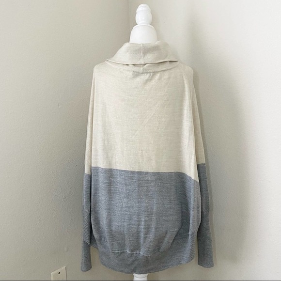 Smartwool - wool nokoni poncho pullover sweater circle hem cowl neck - Picture 5 of 7